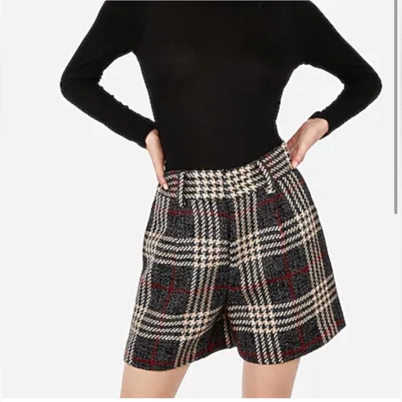 Express XXS high-waisted wool blend shorts - Picture 3 of 13
